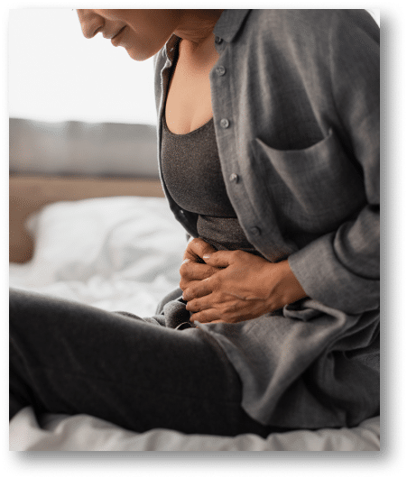 womanhold her stomache